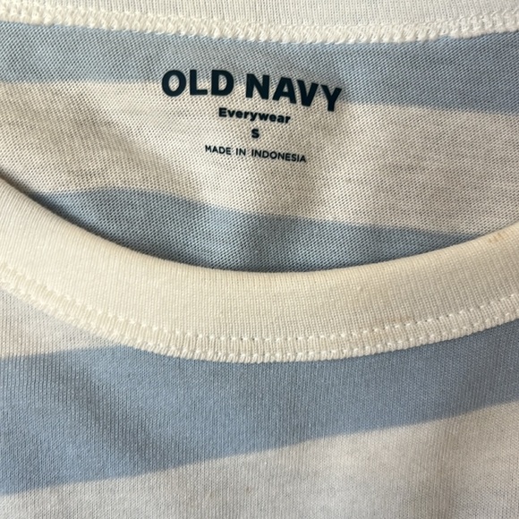 NWOT Old Navy Every Wear blue and white striped short sleeve t-shirt, size small - Picture 5 of 6
